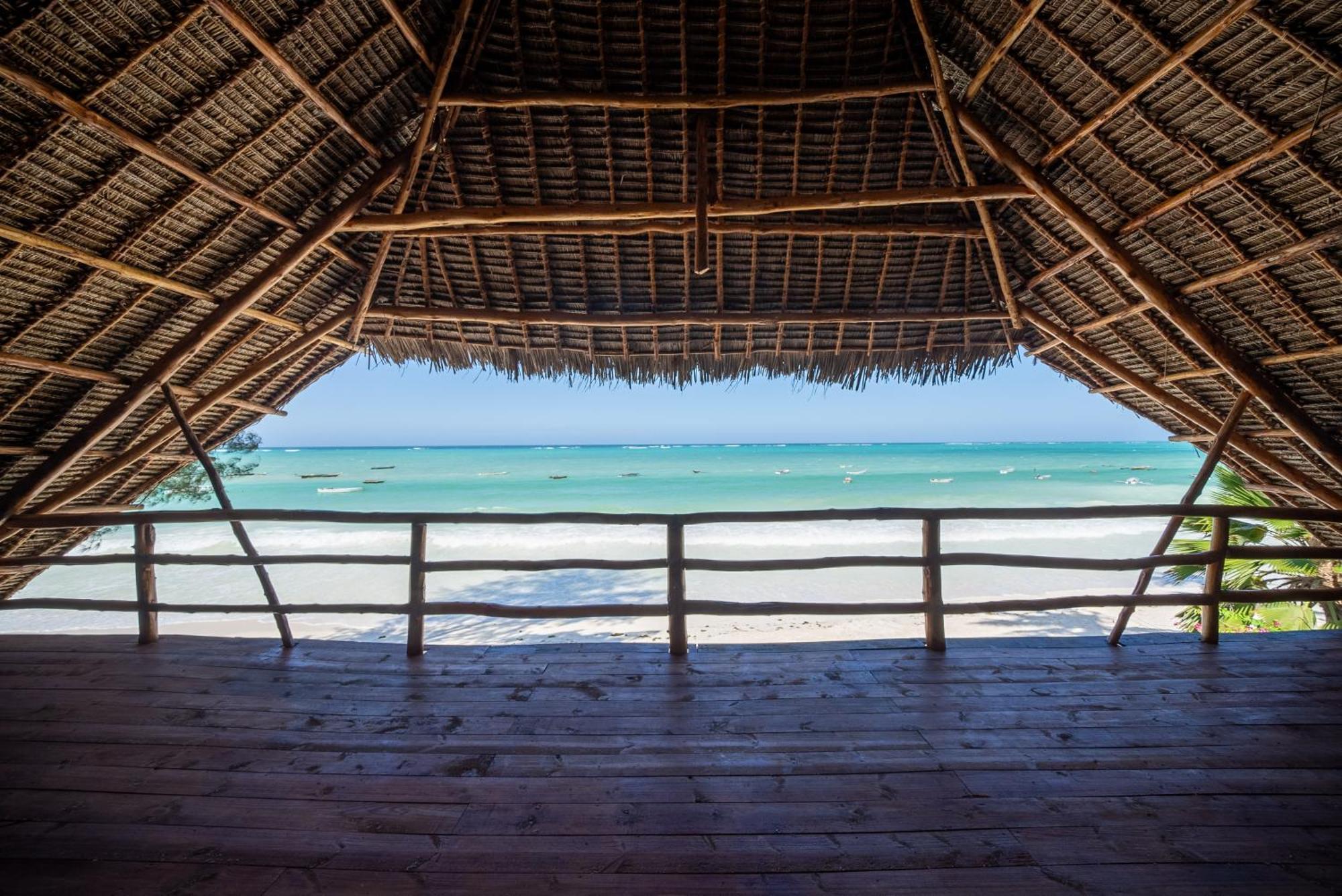 Beachfront Turtle House With Private Pool Zanzibarhouses Kiwengwa  Exterior photo